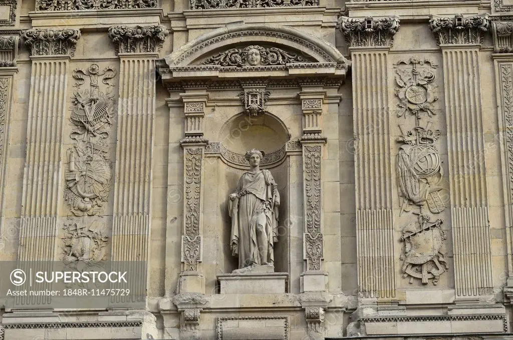 Detail of the facade of the Musée du Louvre, Paris, France