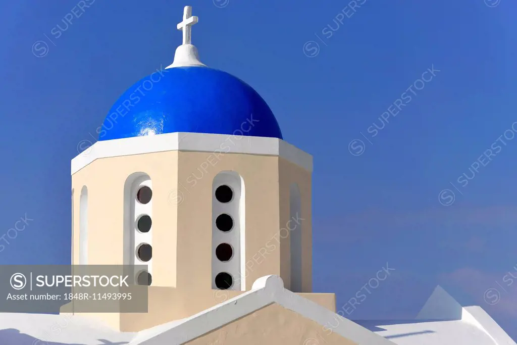 Byzantine Orthodox church, Oia, Santorini, Cyclades, Greece