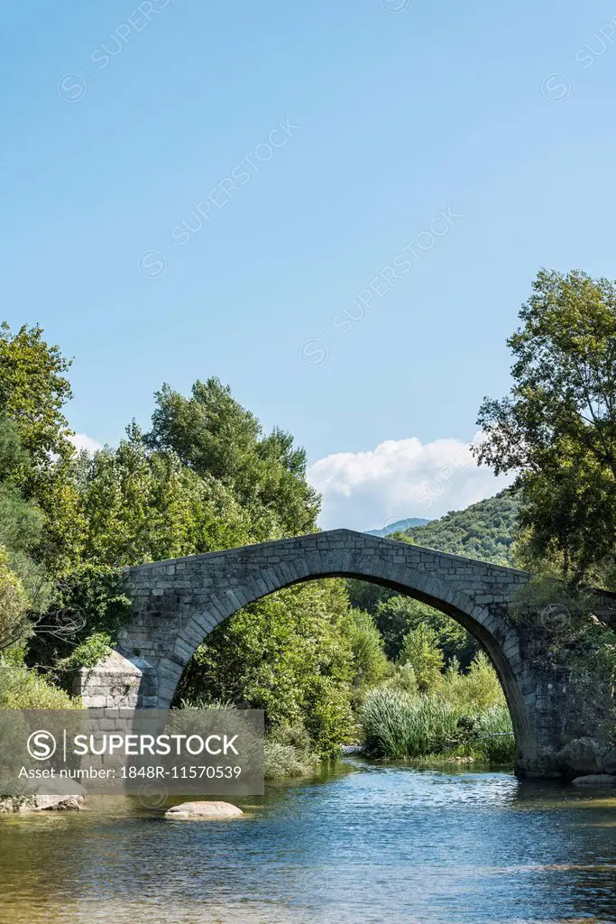 Genoese Bridge Spin'a Cavallu, Rizzanese, Corsica, France