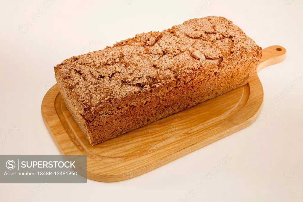 Homemade wholemeal rye bread