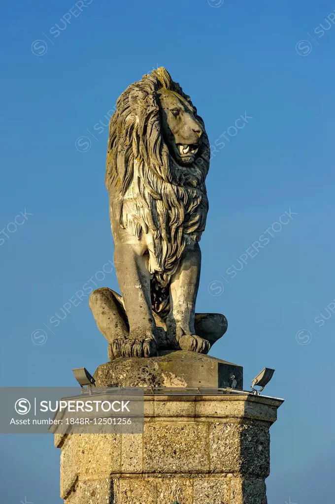 Bavarian Lion at the port entrance, port, Lake Constance, Lindau, Swabia, Bavaria, Germany