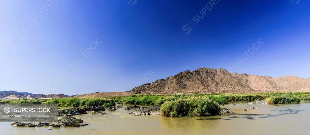 Orange River, the border river between Namibia and South Africa, Namibia