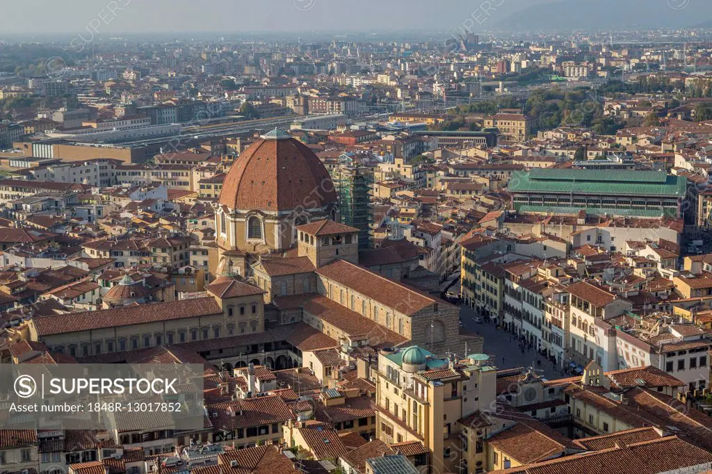View over the city with Basilica di San Lorenzo and market halls, Florence, Tuscany, Italy