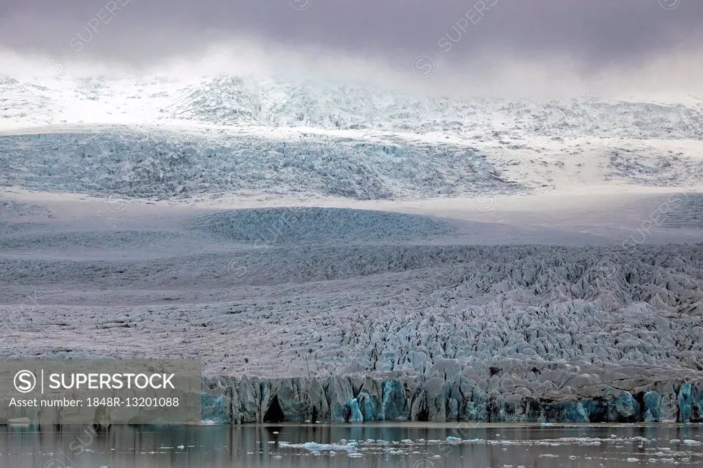 Ice, Glacier, glacier lagoon of the Vatnajökull glacier, Jökulsarlon, Iceland
