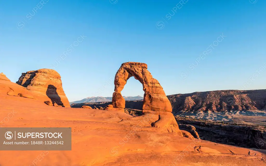 Natural Arch Delicate Arch, Arches National Park, Moab, Utah, USA