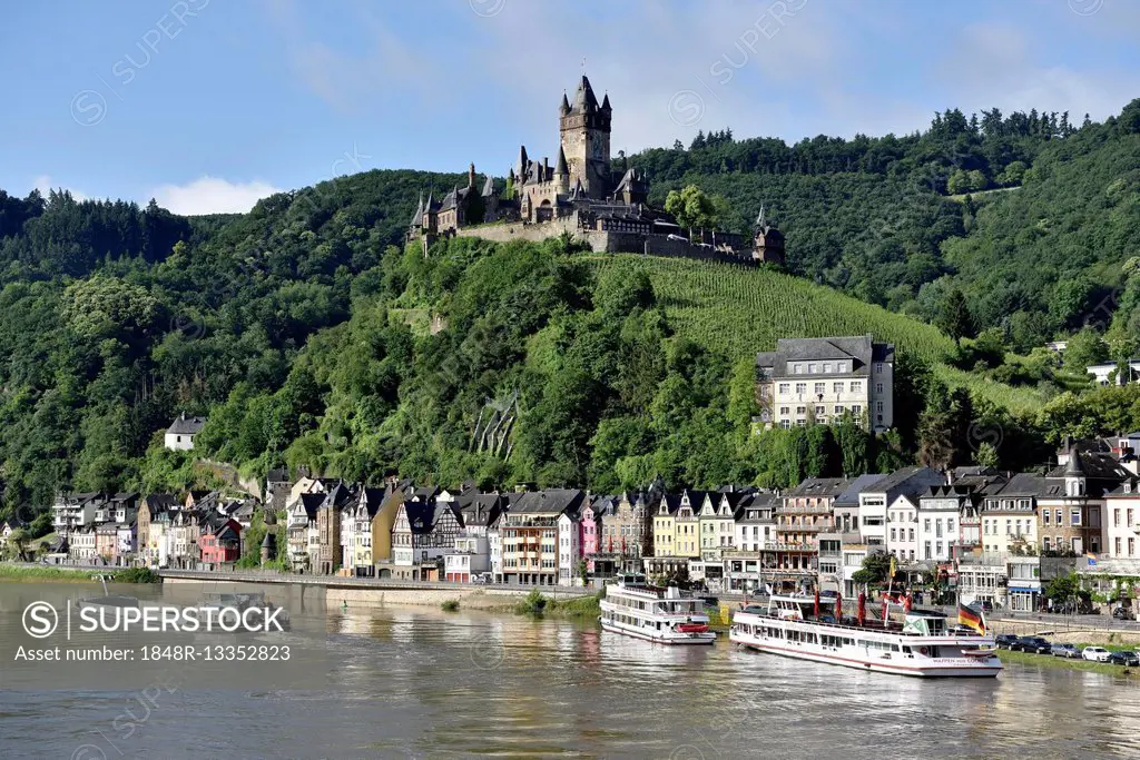 View of Cochem with the Reichsburg, Cochem on the Moselle, Rhineland-Palatinate, Germany
