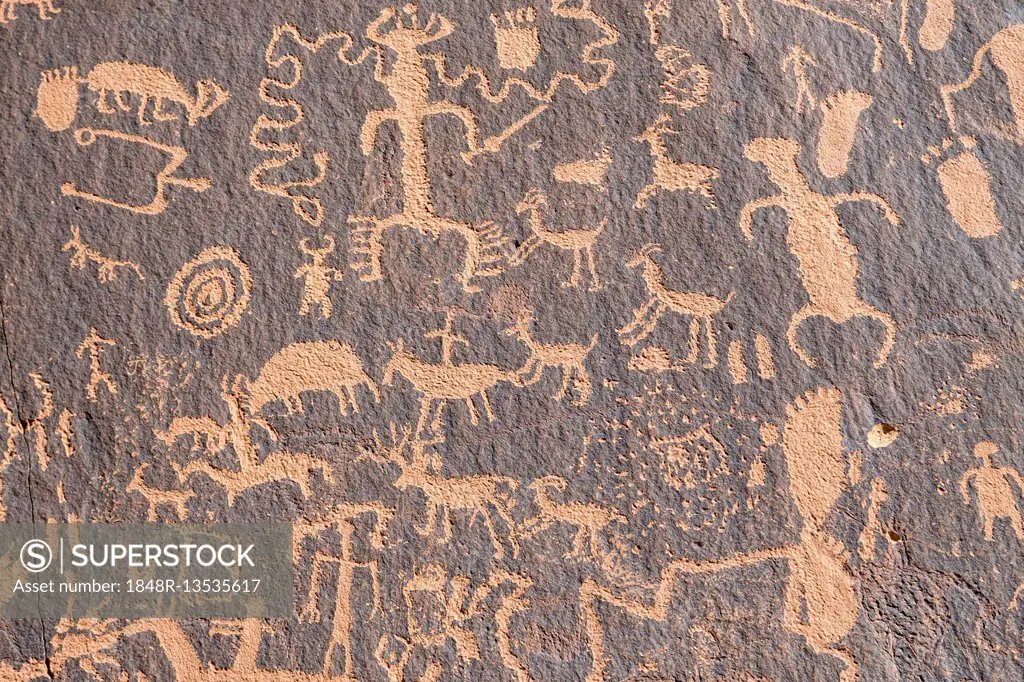 Native American petroglyphs, rock drawings, Newspaper Rock, Newspaper Rock State Historic Monument, Utah, USA
