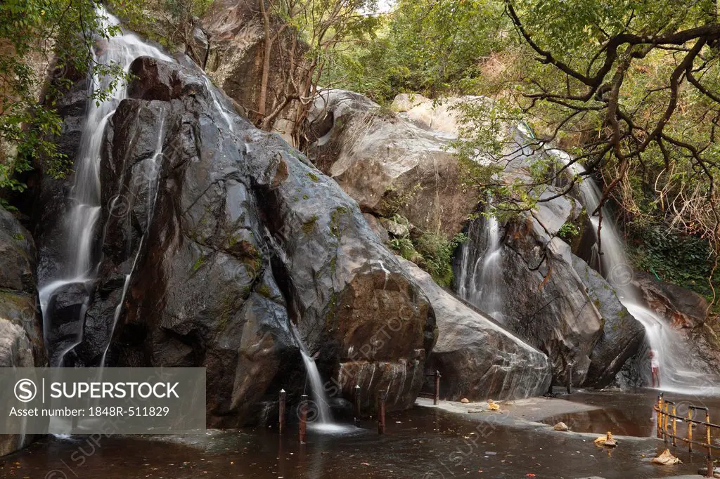 Kutralam waterfalls, Kuttralam, Kuttalam, Courtallam, Western Ghats, Tamil Nadu, Tamilnadu, South India, India, Asia