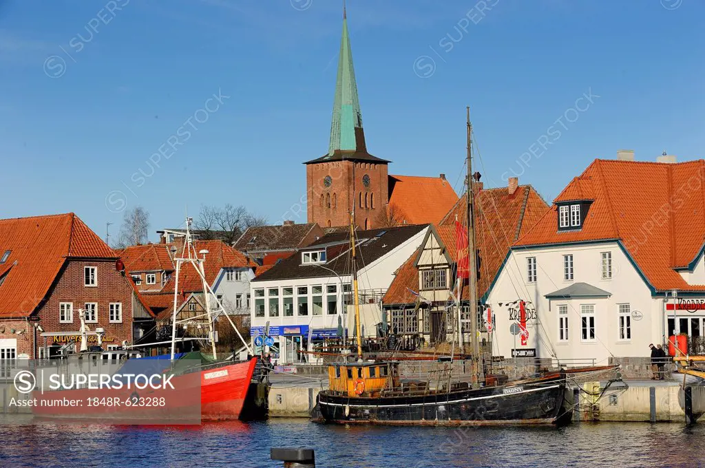 Harbour, town church at back, Neustadt in Holstein, Schleswig-Holstein, Germany, Europe