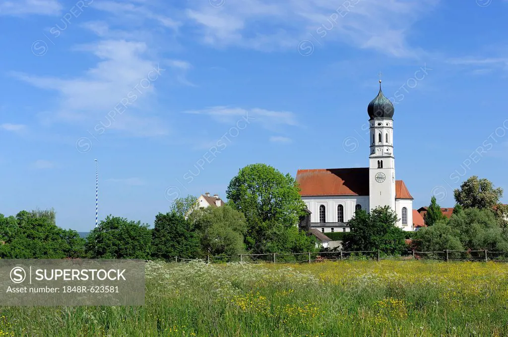 St Laurentius church, village of Paehl, alpine foothills, Five Lakes region, Pfaffenwinkel region, Upper Bavaria, Germany, Europe, PublicGround