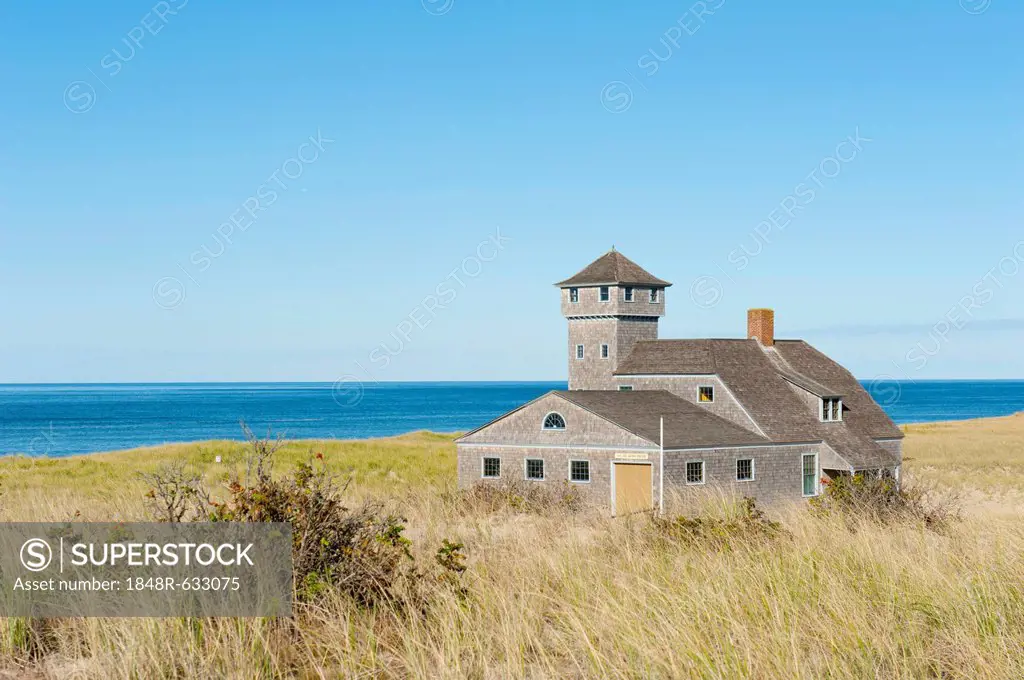 Race Point Beach, Old Harbor Life-Saving Station Museum, dune on the Atlantic Ocean, nature reserve, Cape Cod National Seashore, Massachusetts, New En...
