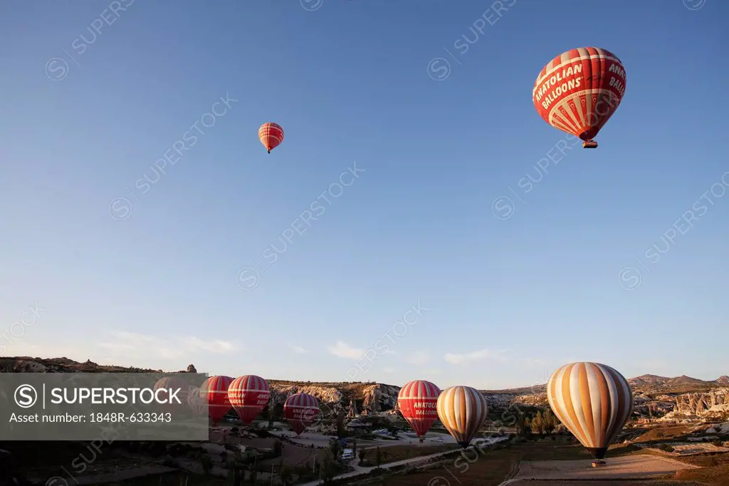 Hot air balloons, balloon ride, Goreme, UNESCO World Heritage Site, Cappadocia, Turkey