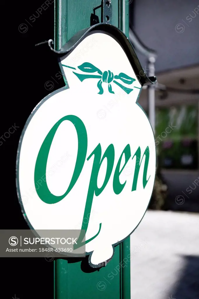 Nostalgic sign with the word open