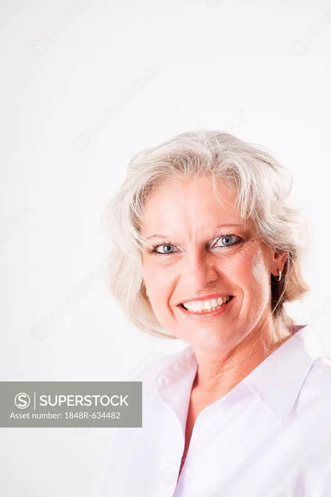 Smiling elderly woman, portrait