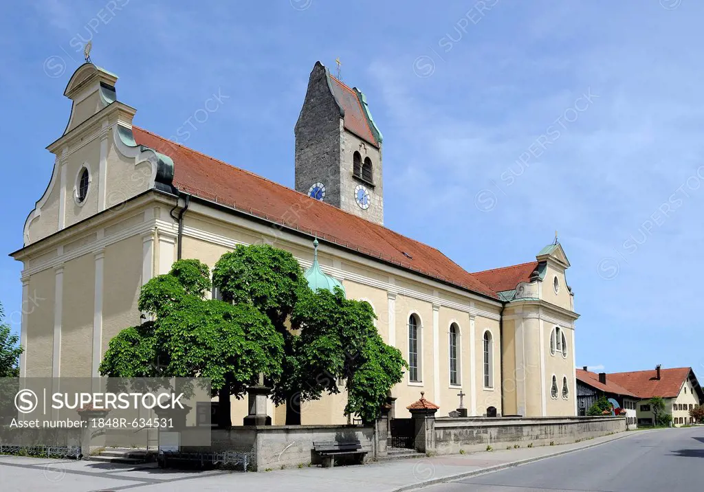 Parish Church of St. Johann, Peissenberg, Pfaffenwinkel region, Upper Bavaria, Bavaria, Germany, Europe, PublicGround
