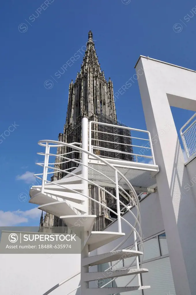Ulmer Muenster church, Ulm Minster, 161.53m, tallest church tower in the world, Muensterplatz square, Ulm, Baden-Wuerttemberg, Germany, Europe