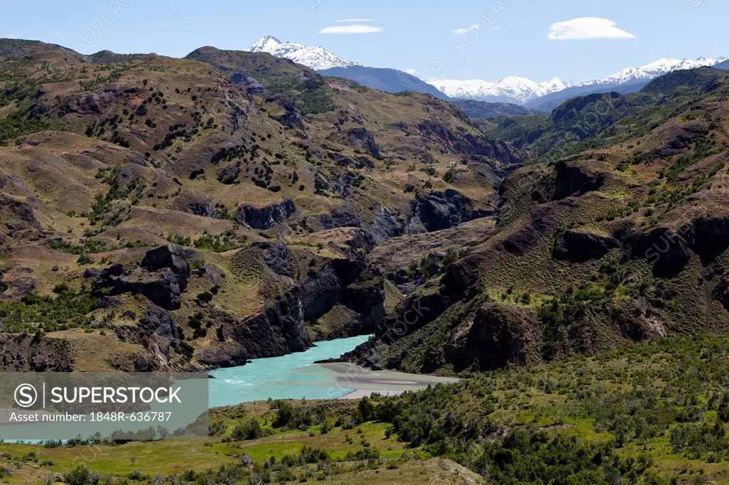 The bright blue Rio Baker glacial river on the Carretera Austral, Ruta CH7 road, Panamerican Highway, Cochrane, Region de Aysen, Patagonia, Chile, Sou...