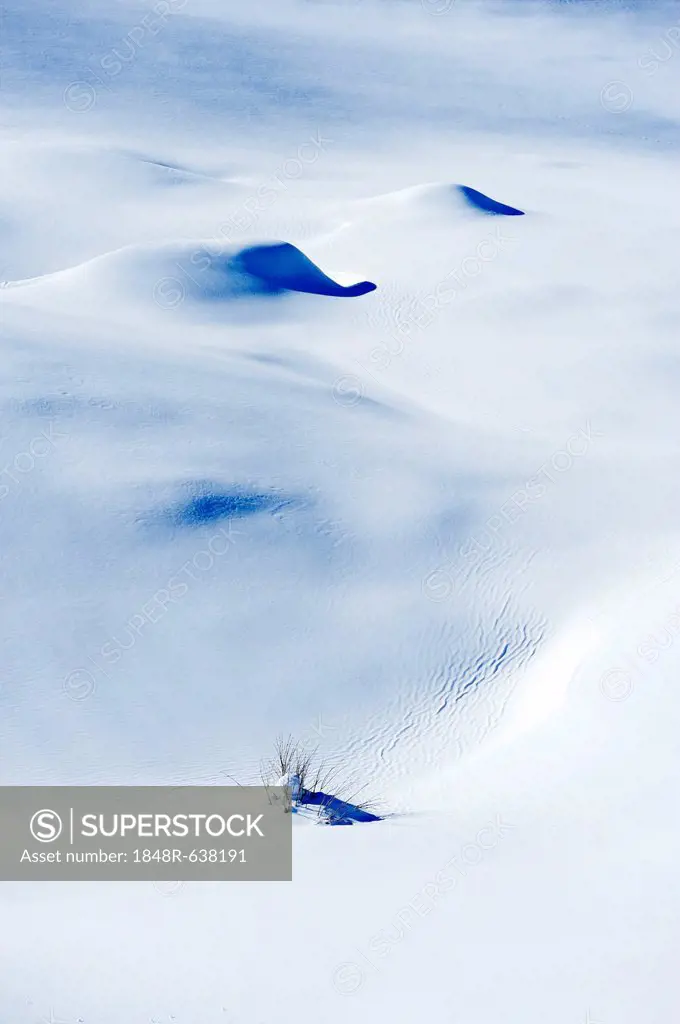Snowdrift on Lake Truebsee near Engelberg, Obwalden, Switzerland, Europe