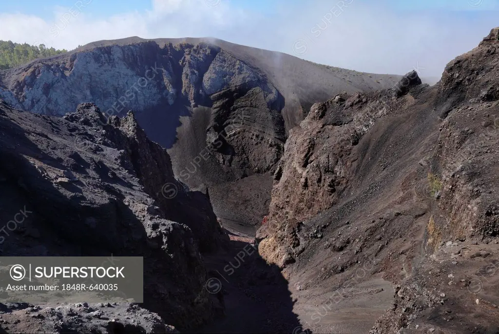 Crater of Hoyo Negro Volcano, Volcano Route, Ruta de los Volcanoes, La Palma, Canary Islands, Spain, Europe
