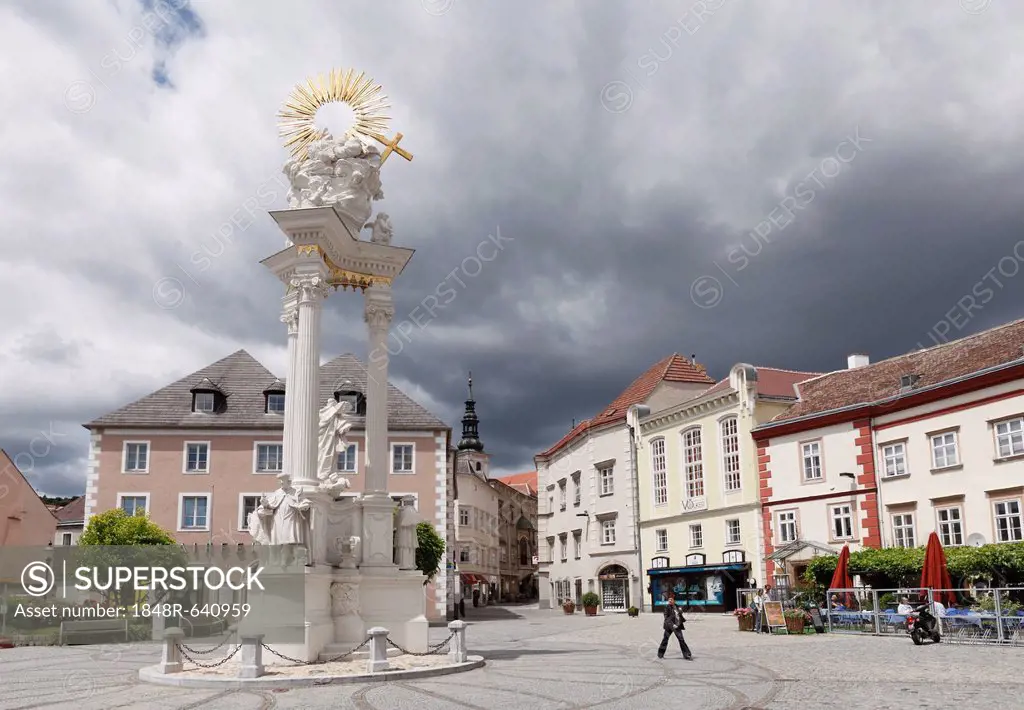 Plague column, Holy Trinity column, Dreifaltigkeitsplatz square, Krems an der Donau, Wachau, Lower Austria, Austria, Europe