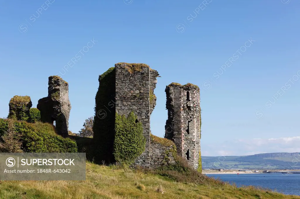 Ruins of Green Castle, Greencastle, Inishowen Peninsula, County Donegal, Ireland, British Isles, Europe, PublicGround