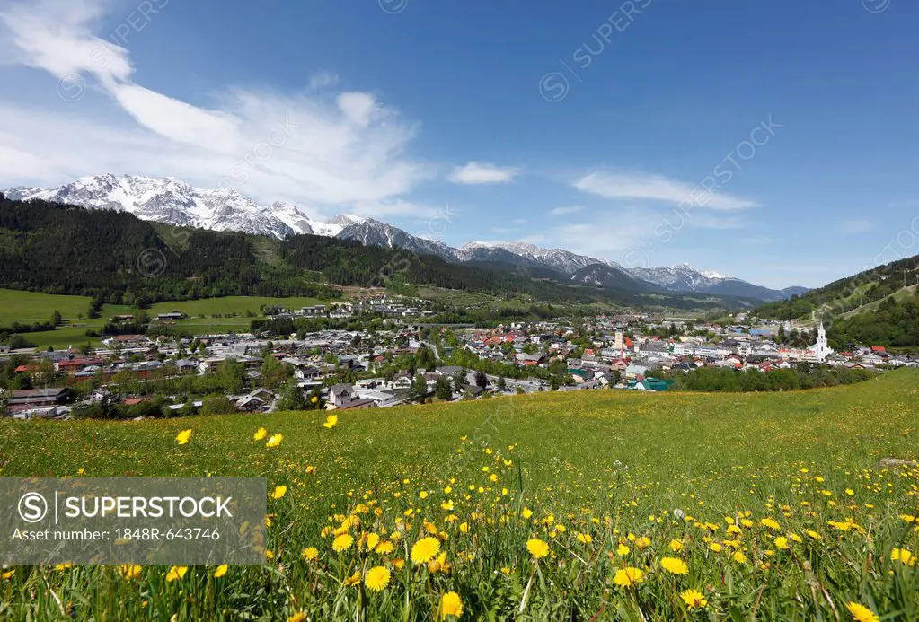 Schladming with the Dachstein massif, left, Ennstal valley, Upper Styria, Styria, Austria, Europe