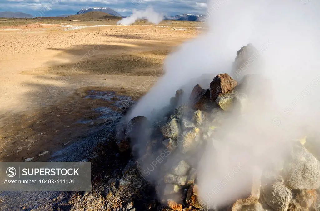 Solfataras, fumaroles, sulfur and other minerals, steam, Hveraroend geothermal area, Námafjall mountains, Mývatn area, Norðurland eystra, the north-ea...