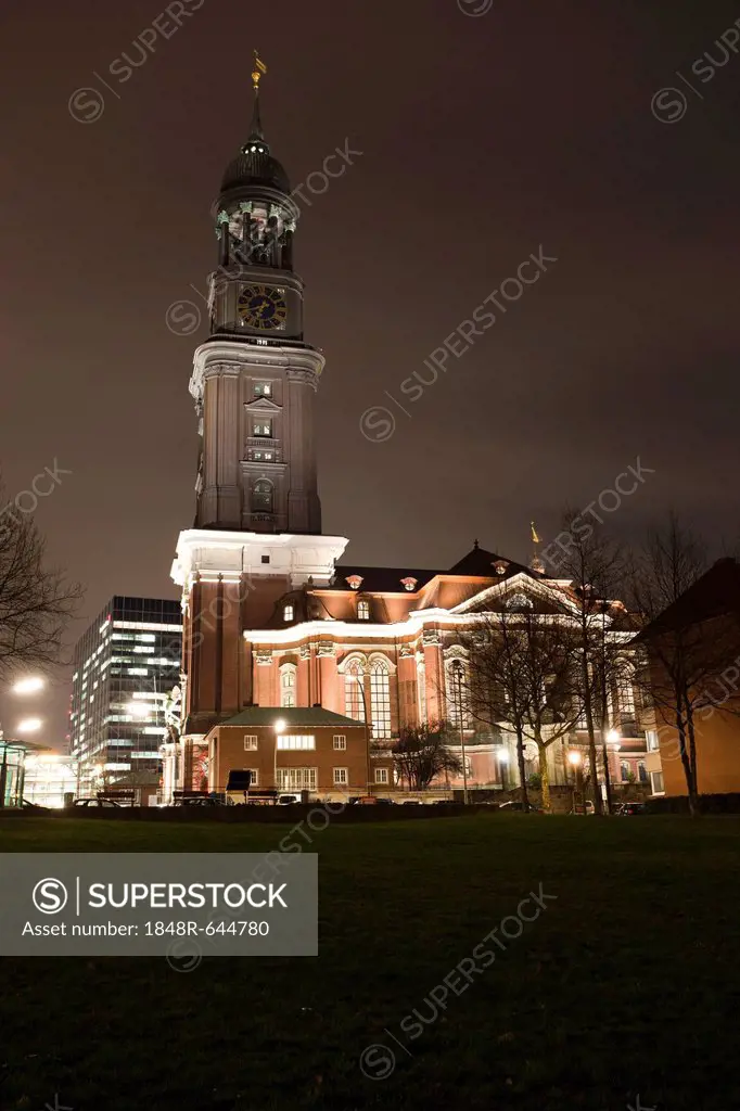 The Michel or church of St. Michaelis at night in St. Pauli, Hamburg, Germany, Europe