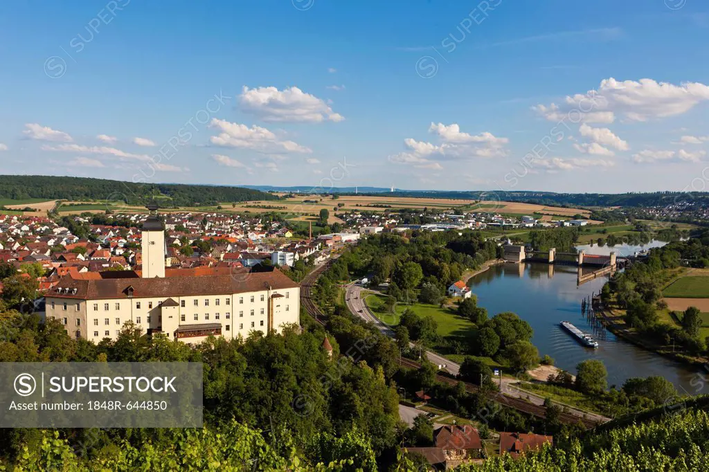View towards Schloss Horneck Castle, Castle of the Teutonic Order, and Gundelsheim, Odenwald, Baden-Wuerttemberg, Germany, Europe, PublicGround