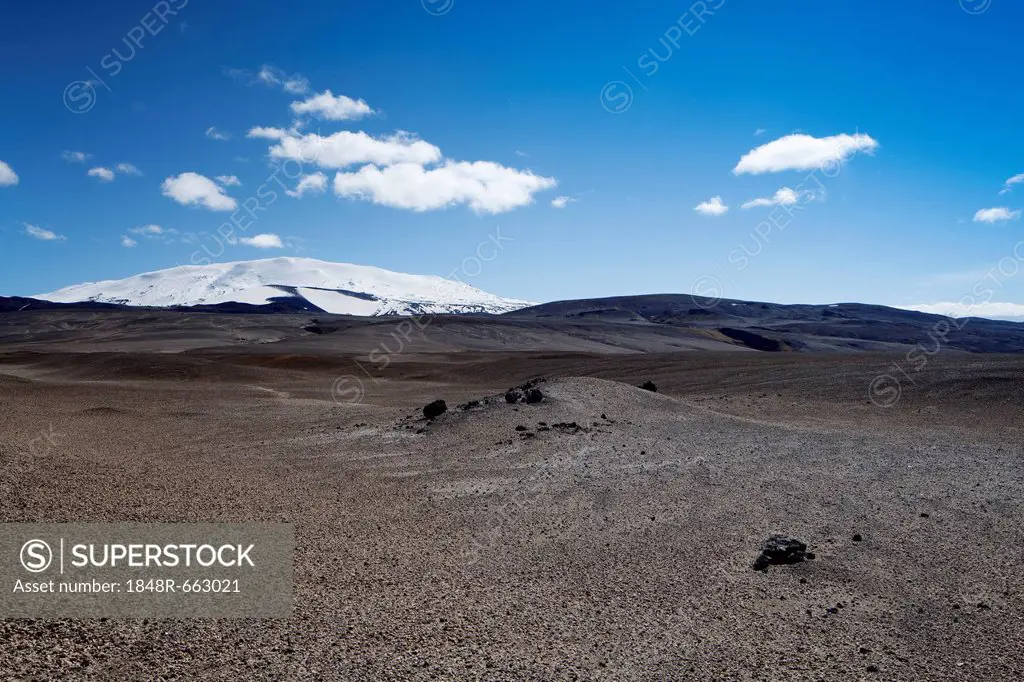Sprengisandur road with the Hekla stratovolcano, Hofsvellir, South Iceland, Iceland, Europe