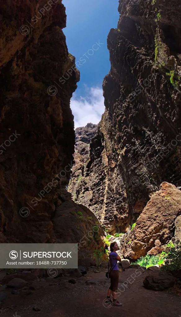 Amazed girls in the Barranco de Masca gorge, Tenerife, Canary Islands, Spain, Europe