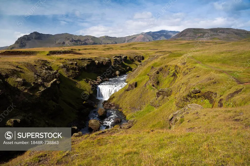 Waterfall on the Skóga river, Fimmvoerðuháls hiking trail, or Fimmvoerduhals - Skógar, Suðurland, Sudurland, southern Iceland, Iceland, Europe