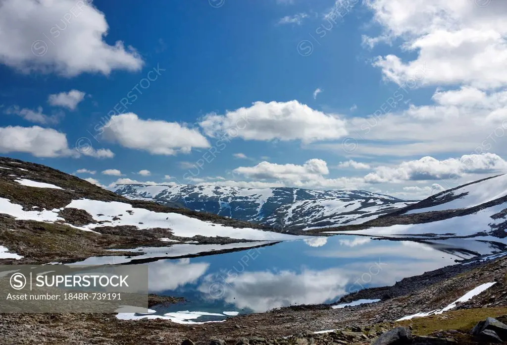 Røvassvatnan, Rovassvatnan lake, Saltfjellet-Svartisen National Park, Nordland county, Norway, Scandinavia, Europe