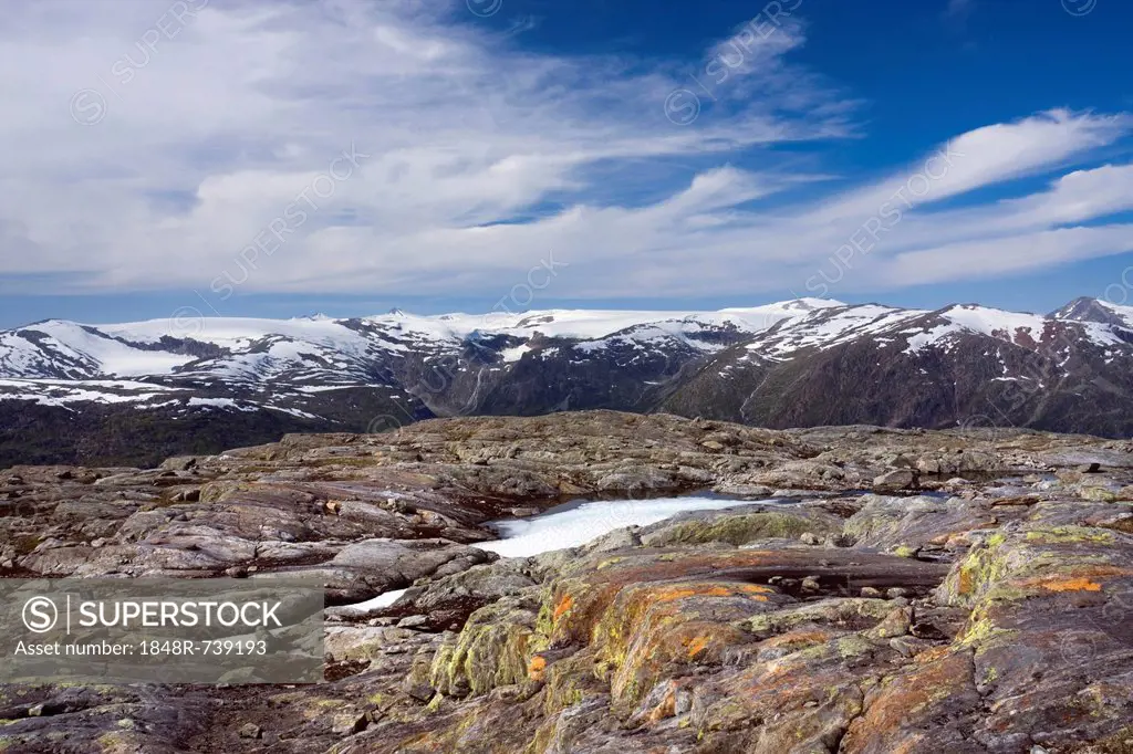 Mountains with Lappbreen glacier, view from Røvassvatnan, Rovassvatnan lake, Saltfjellet-Svartisen National Park, Nordland county, Norway, Scandinavia...