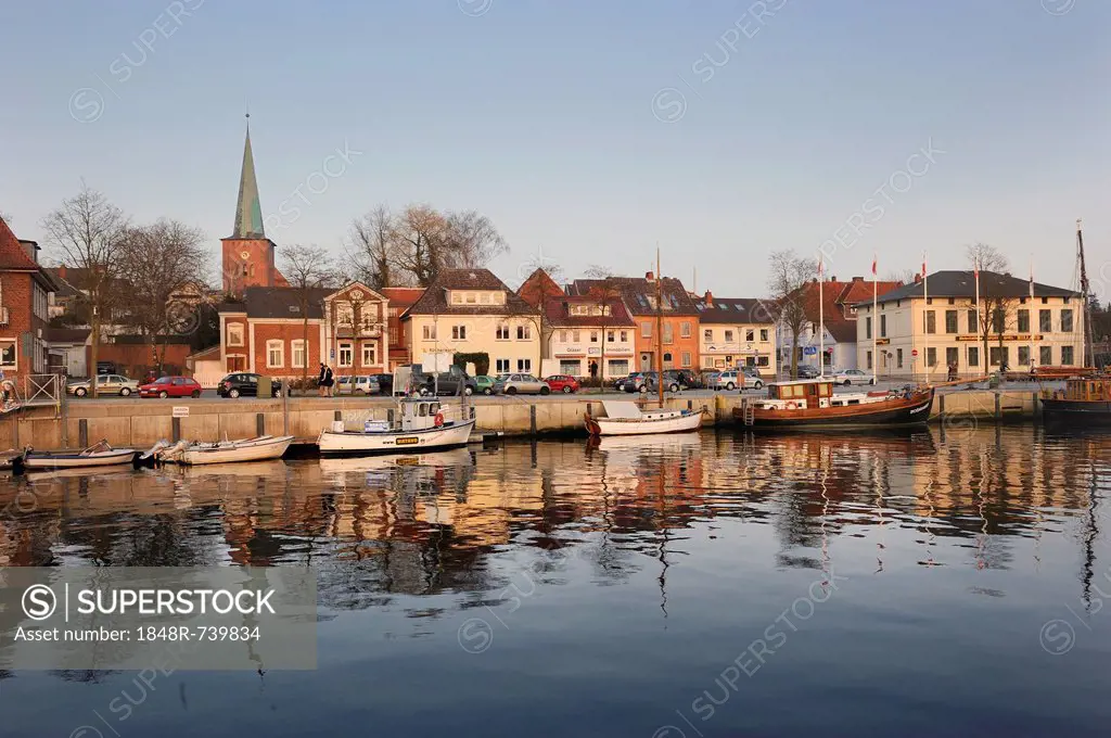 Evening mood with the harbour and the town church of Neustadt in Holstein, Schleswig-Holstein, Germany, Europe