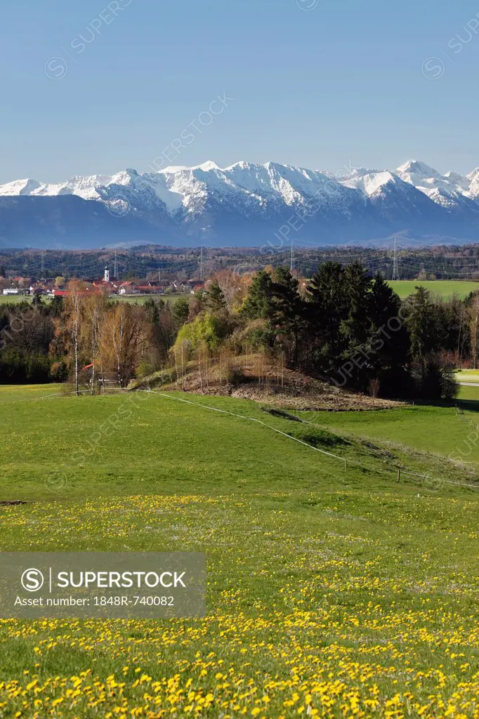 Alpine foothills with Diemendorf, Tutzing municipality, Fuenfseenland, Five Lakes district, Upper Bavaria, Bavaria, Germany, Europe