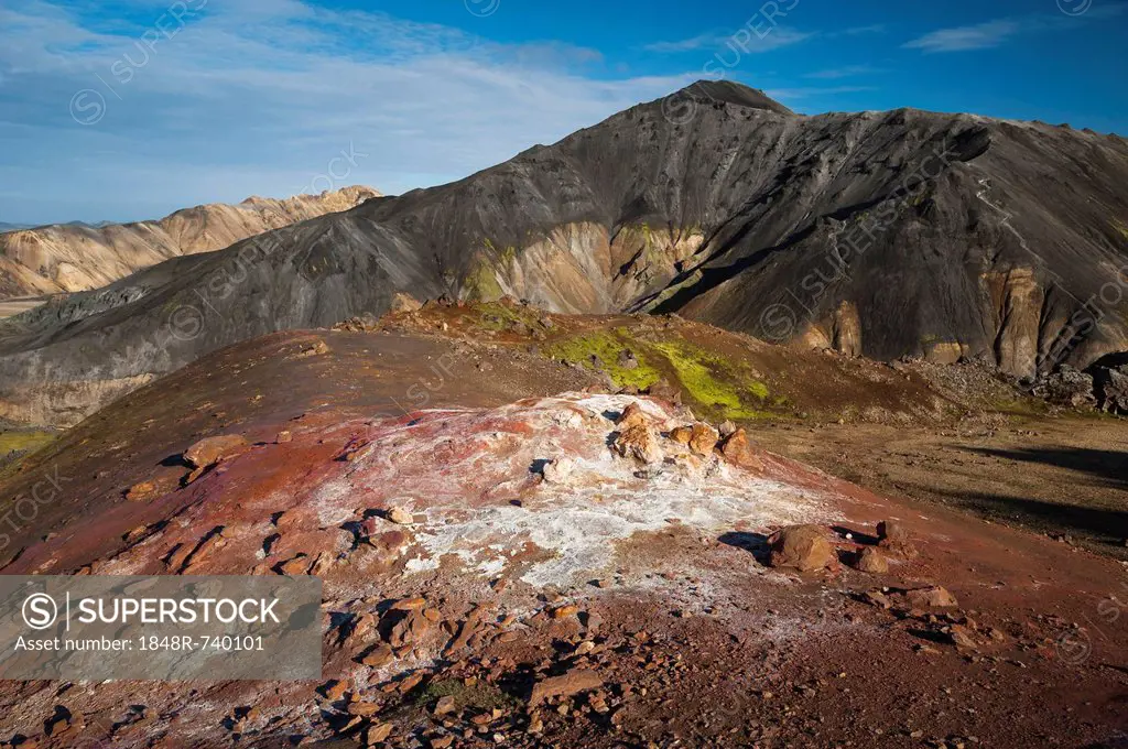 Sulphur and limestone fields, Bláhnúkur volcano and rhyolite mountains, Landmannalaugar, Fjallabak Nature Reserve, Highlands, Iceland, Europe