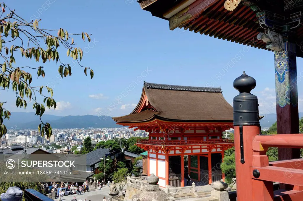 View from the Kiyomizu-dera Temple with the gatehouse in the foreground, Nio-mon, Kyoto, Japan, East Asia, Asia