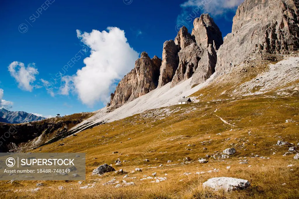 Tre Cime di Lavaredo, Three Peaks, Sexten Dolomites, Italy, Europe