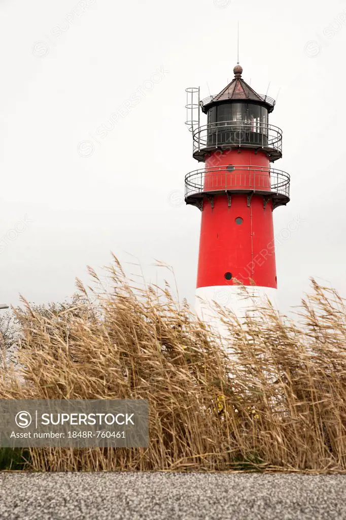 Lighthouse in the North Sea resort of Buesum, Büsum, Dithmarschen, Schleswig-Holstein, Germany