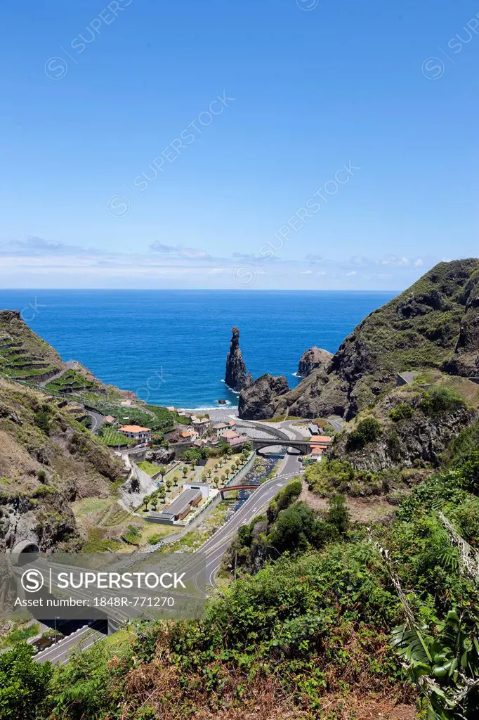 Ilheus da Rib rock formations on the cliff coast of Ribeira da Janela, Lanceiros, Ribeira da Janela, Madeira, Portugal