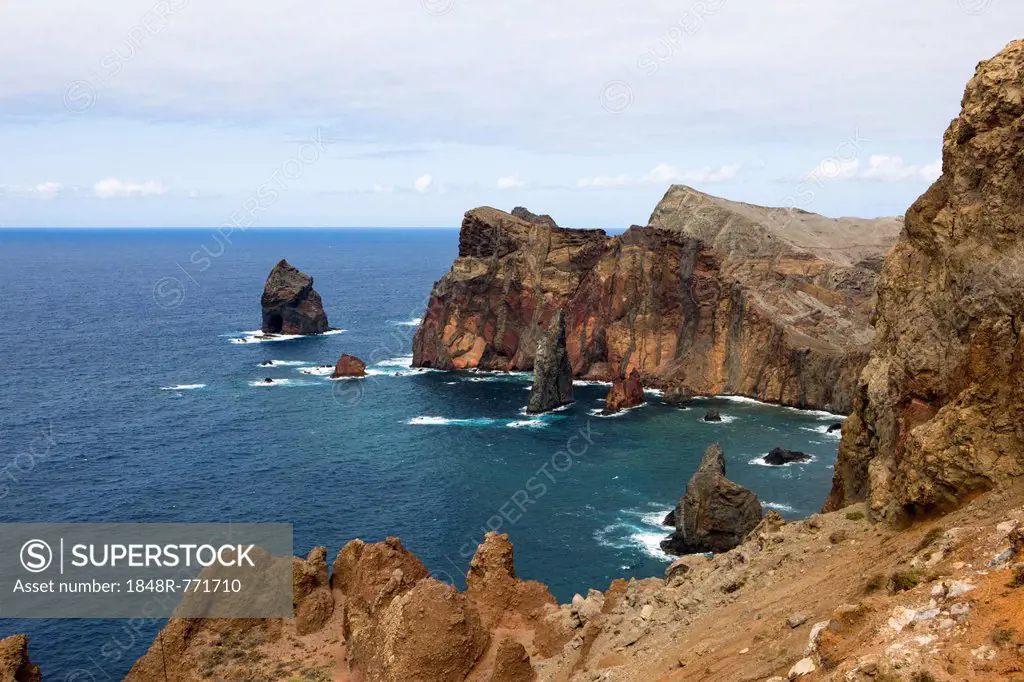 Nature reserve with steep cliffs on the volcanic peninsula of Ponta de Sao Lourenco, Funchal, Caniçal, Ilha da Madeira, Portugal