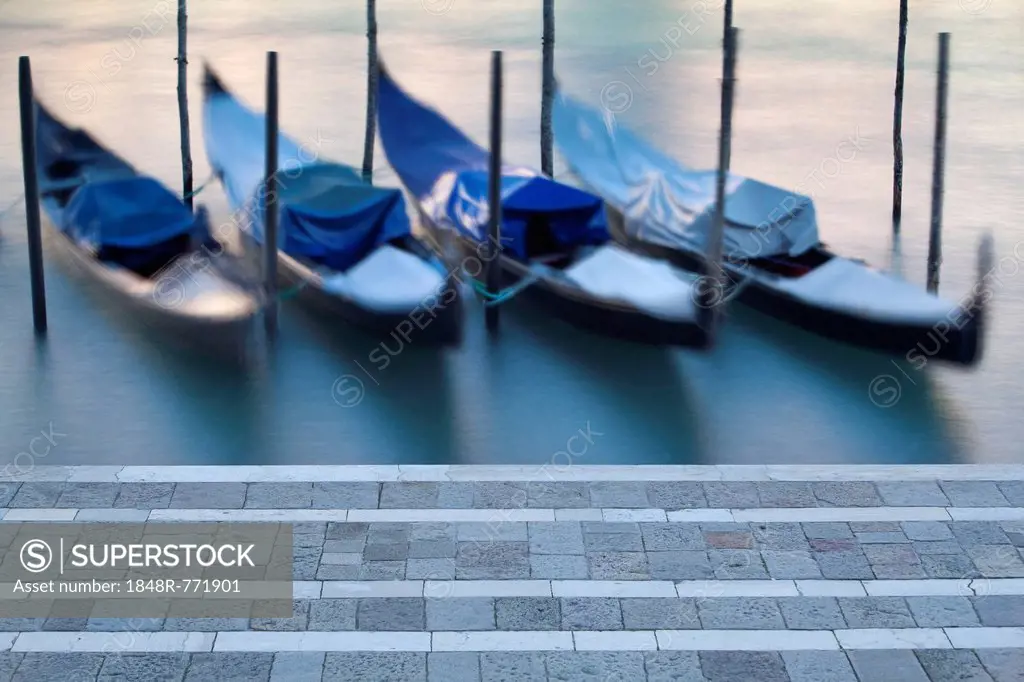 Gondolas on the Grand Canal, Canal Grande, Venice, Venezien, Italy