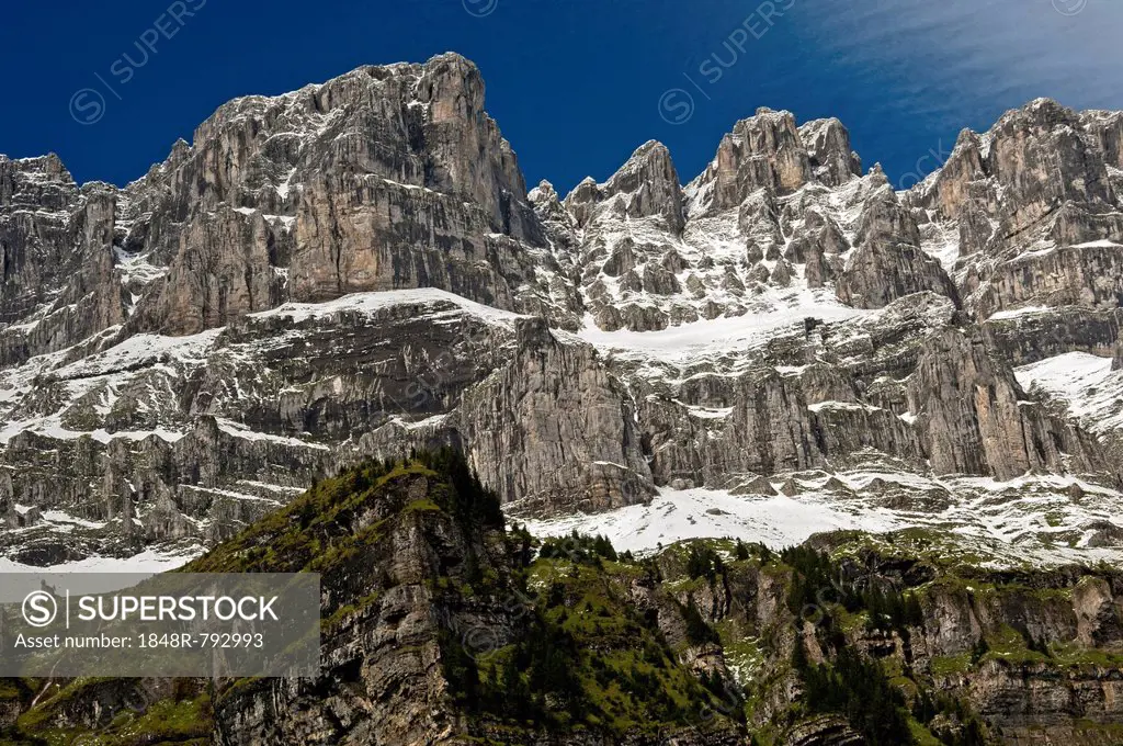 Steep cliffs above the Urnerboden alp, Urnerboden, Glarus Alps, Canton of Uri, Switzerland