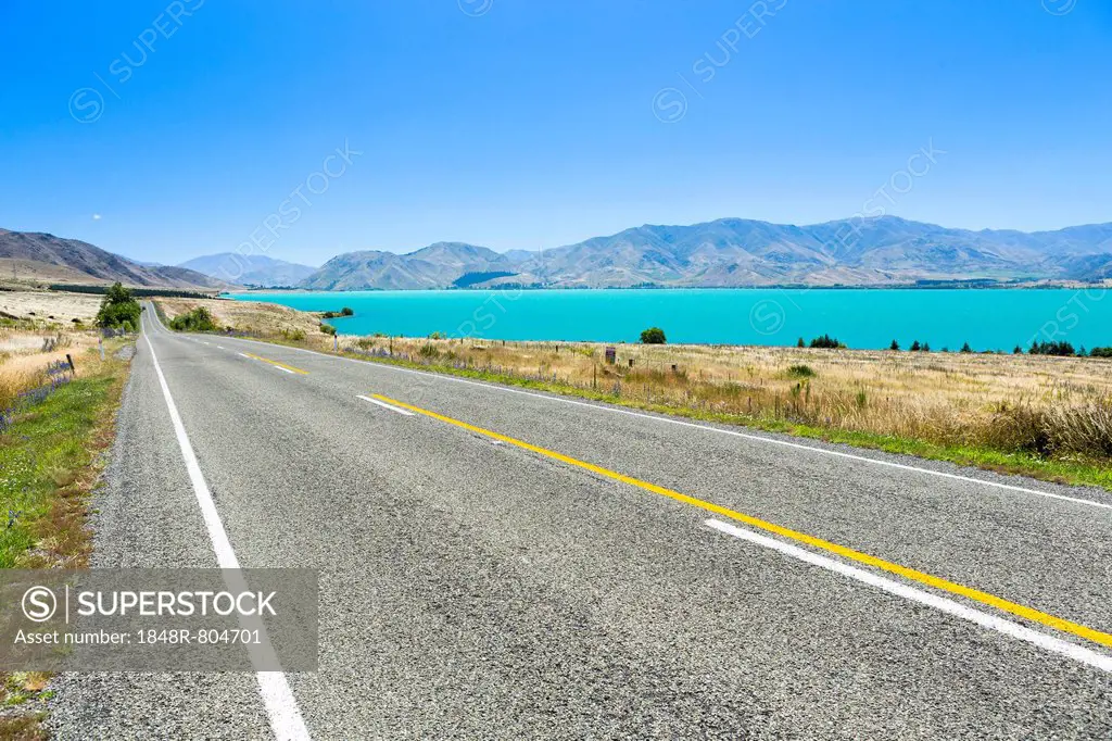 The Road 83 at Lake Aviemore, Aviemore, Otago Region, New Zealand