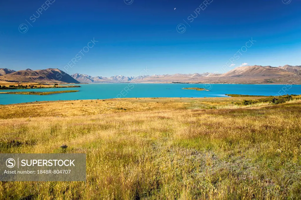 Lake Tekapo, the Two Thumb Range, the Hall Range and Sibbald Range, Lake Tekapo, Canterbury Region, New Zealand