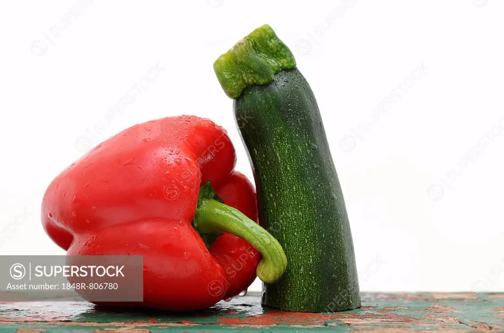 Red capsicum and a zucchini