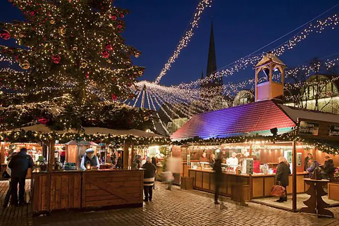 Christmas market in the Hanseatic City of Luebeck, Germany, Europe