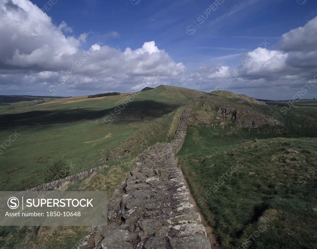England, Northumberland, Hadrians Wall, View Along Stretch Of Ruined Wall At Cawfields