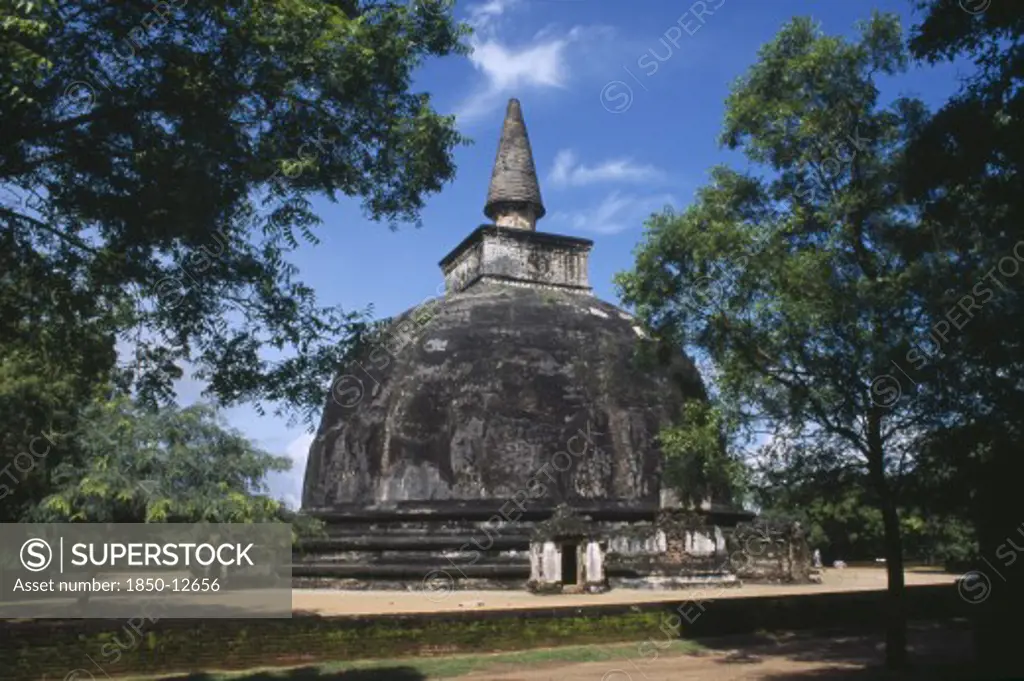 Sri Lanka, Polonnaruwa, Kiri Vahara Dagoba